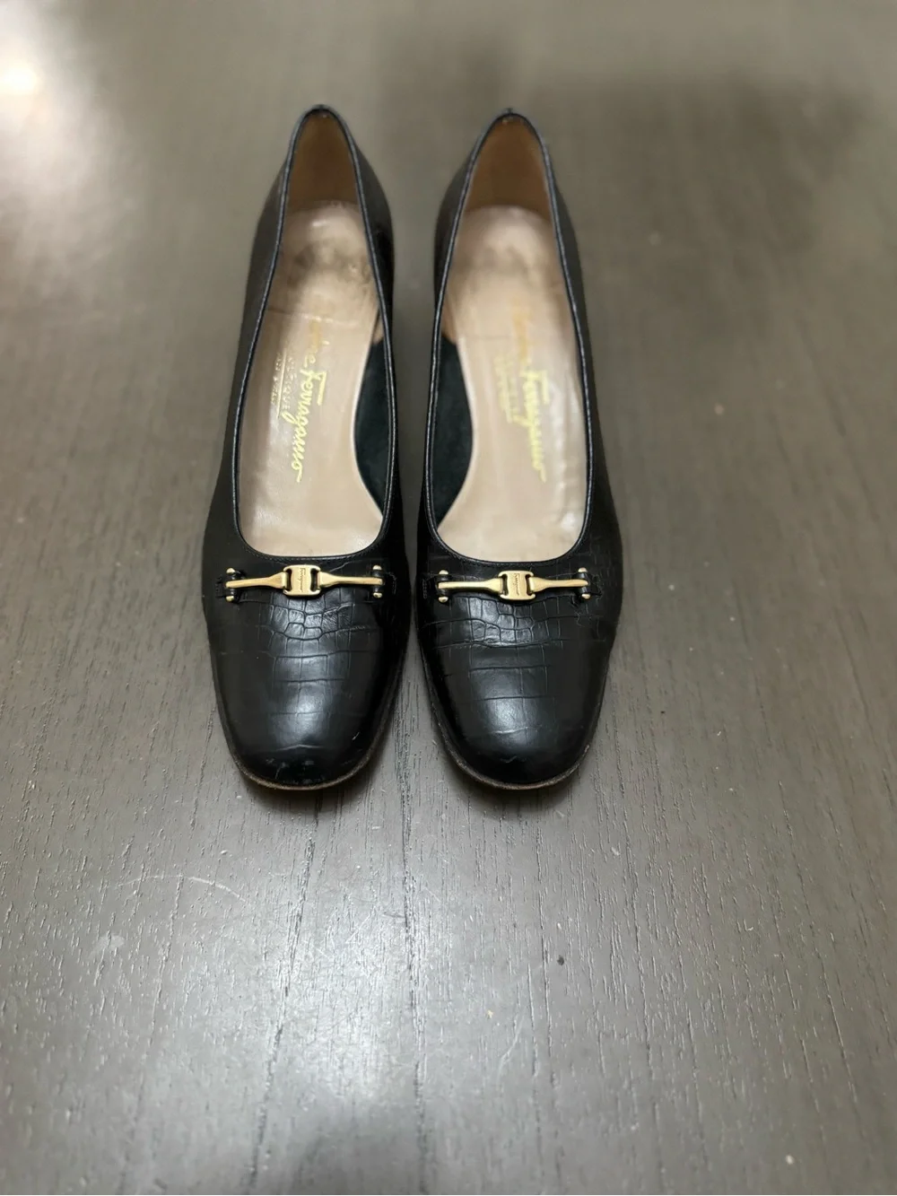 Vintage Salvatore Ferragamo boutique crocodile embossed leather size 8.5